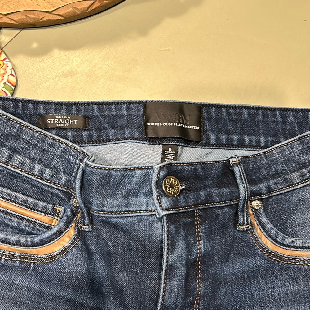 WHITE HOUSE BLACK MARKET THE STRAIGHT JEANS